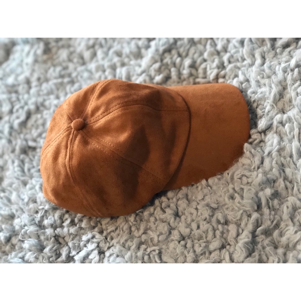 Suede baseball cap